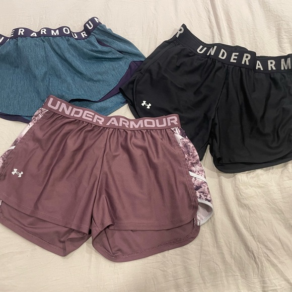 ladies underarmour shorts - Picture 3 of 4